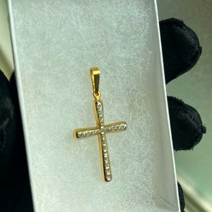 NWOT 1 inch Diamond & Gold Cross pendant